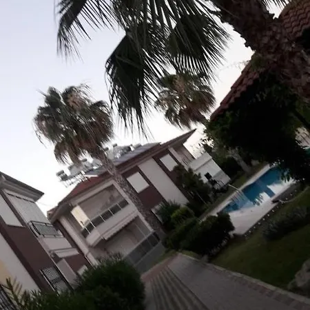 Hasnur Apts アパート